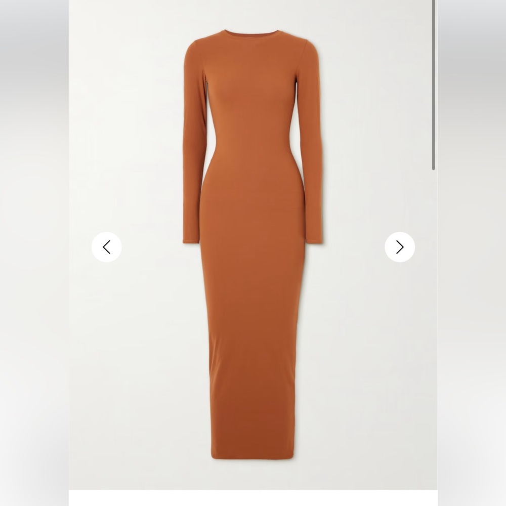 Skims FITS EVERYBODY CREW NECK LONG SLEEVE DRESS size Medium.